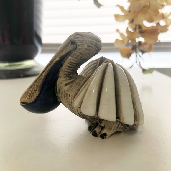 Artesania Rinconada Pelican figurine. Collection piece. Bird Lover. Beach Lover - Picture 2 of 8